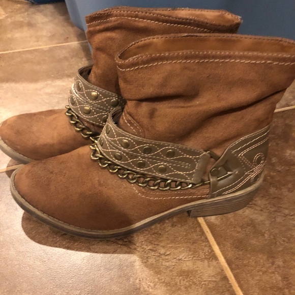 Candie's Shoes - 🆑Clearance ‼️Final price drop   Candies brown booties